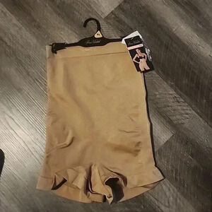 PRIMA VALENTINA SEAMLESS HI WAIST BOYSHORT M/L